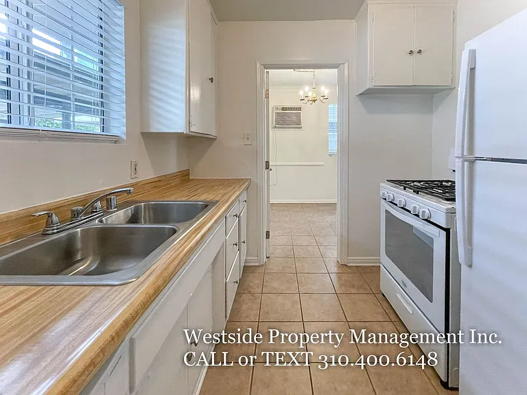 244 S Doheny Dr #246 — Photo 12
