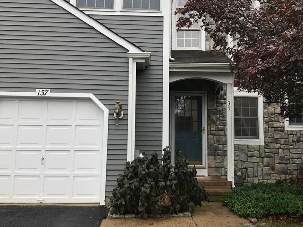 137 Summerhill Ct, New Hope, PA 18938