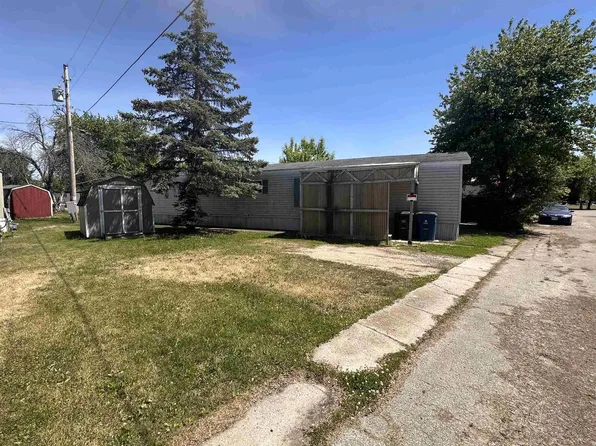 14 Mulberry Lane, Omro, WI 54963