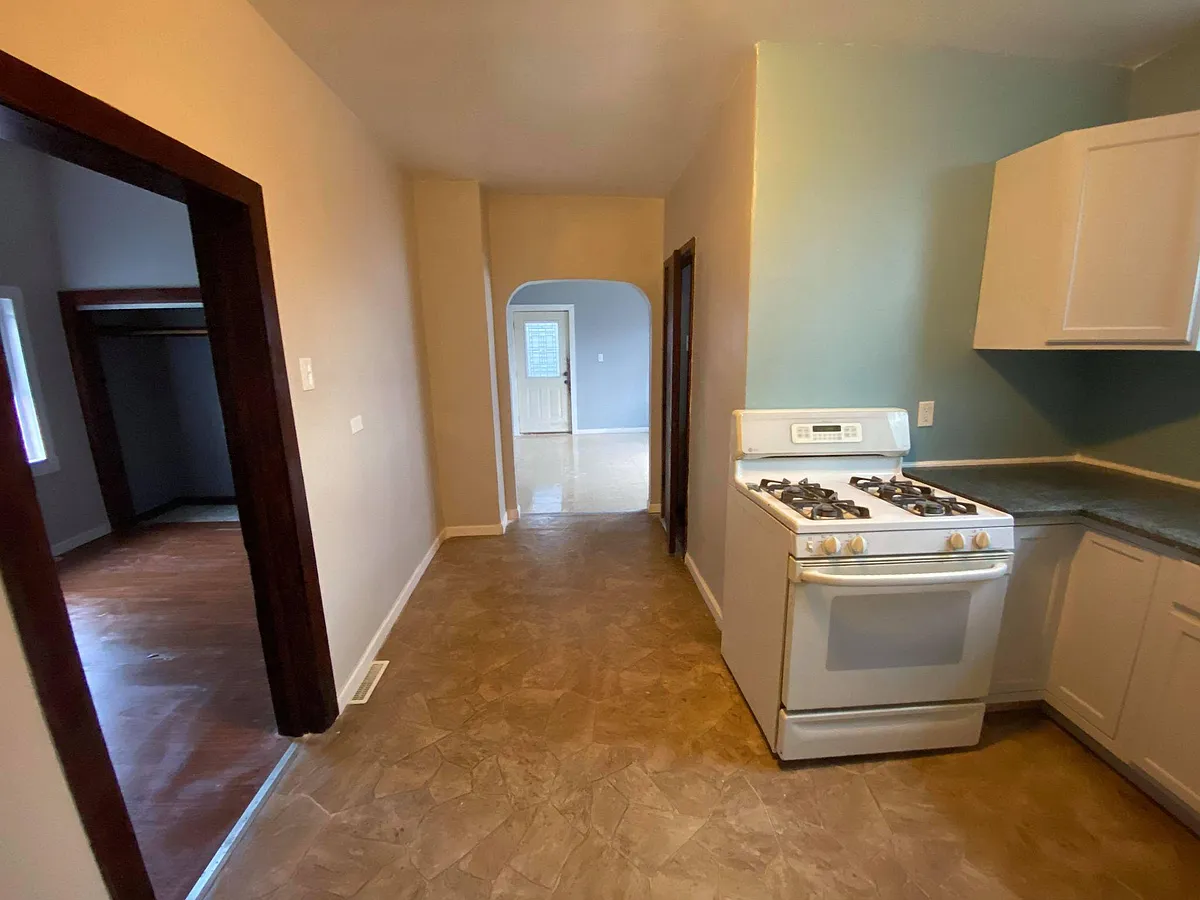Building Photo - 4848 S Honore St #2C