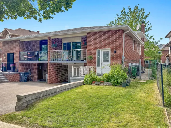 33 Robbinstone Dr #Basement, Toronto, ON M1B 2C4