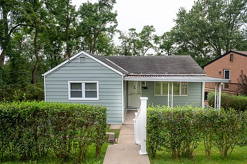 437 Elizabeth St Photo 1