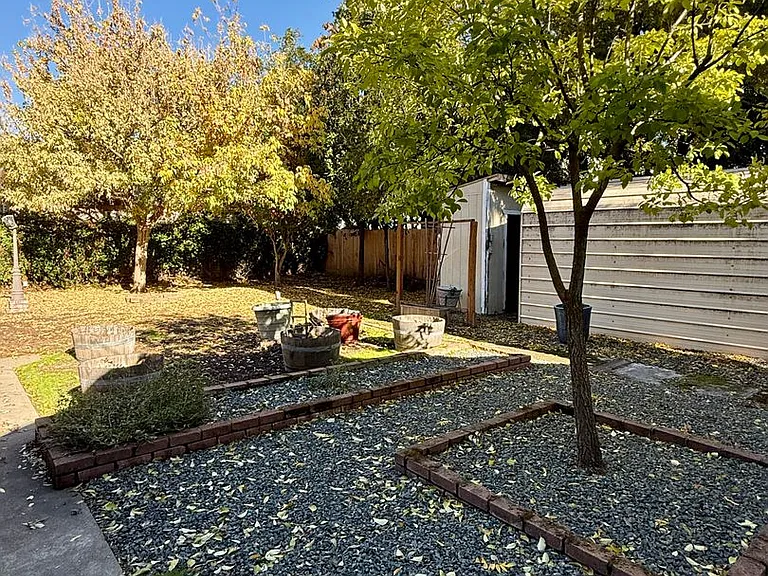 1570 Nord Ave — Photo 29