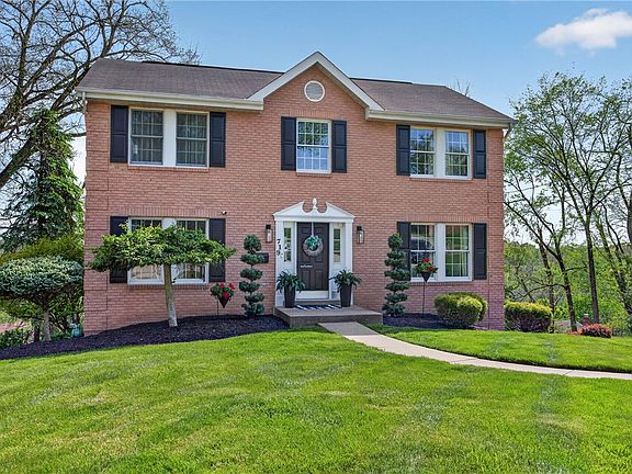 3rd image of 719 Marvle Valley Dr