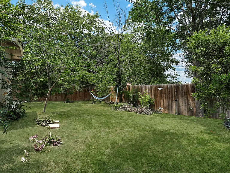 35 Storeywood Dr — Photo 30