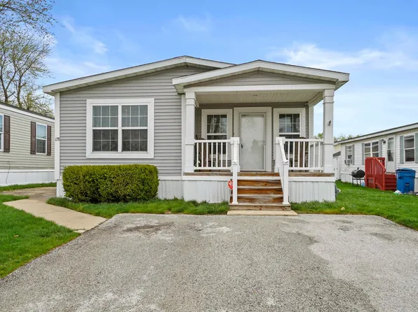 178 Carriage Ln, Sauk Village, IL 60411