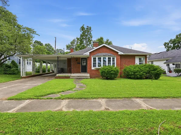 111 Fairfield Dr, Shelbyville, IN 46176