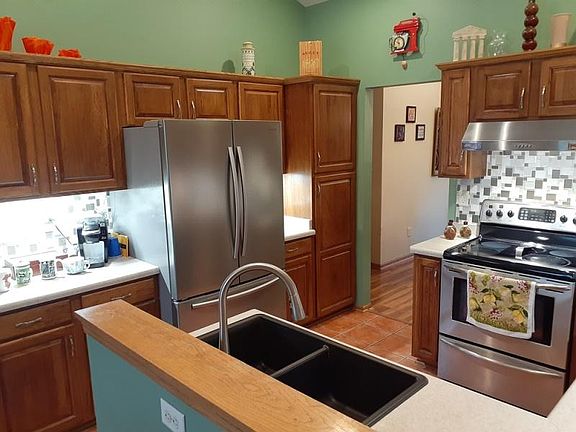 5th image of 2513 Rolling Meadows Dr