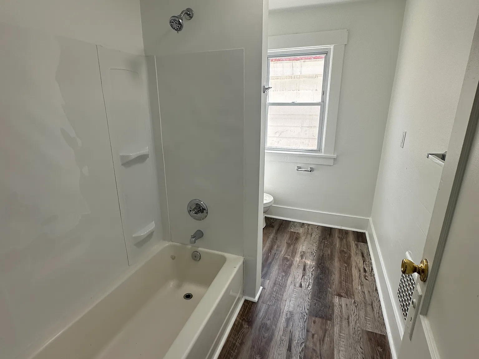 2 bed, $800 — Photo 3