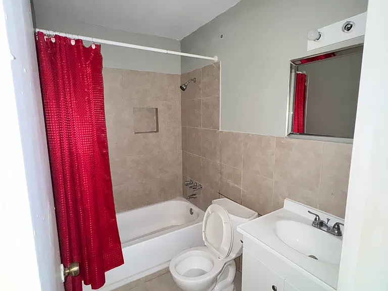 1215 Truxton St #105 — Photo 7