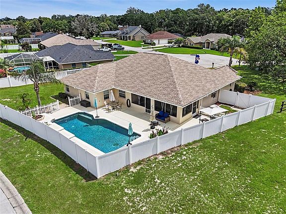3rd image of 3696 SE 54th Ct