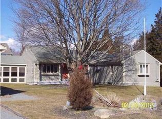 1 Laurie Ln, Bristol, RI 02809