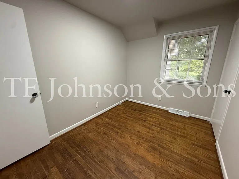 425 Cody Cir — Photo 11