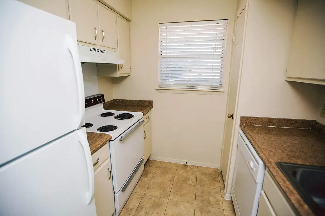 Concord Apartments — Photo 3
