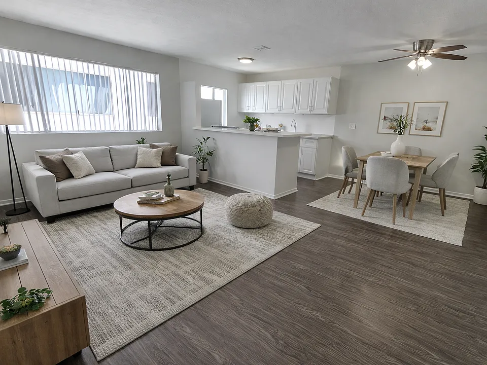 4733 S Slauson Ave #8