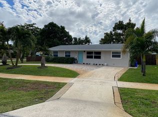 701 Huckleberry Ln, North Palm Beach, FL 33408