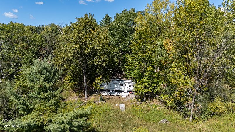 5th image of 140 Ruckytucks Road