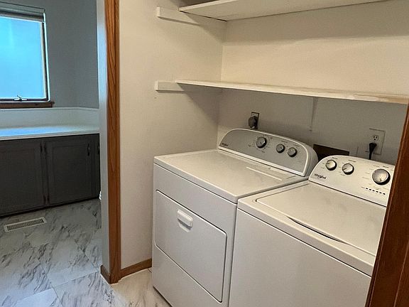3rd image of 7 Magnus Johnson St S #1
