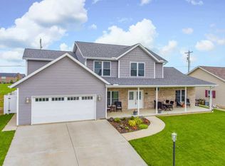 1210 Hampton Rd, Washington, IL 61571