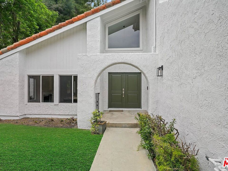 1st image of 2963 Tiffany Cir