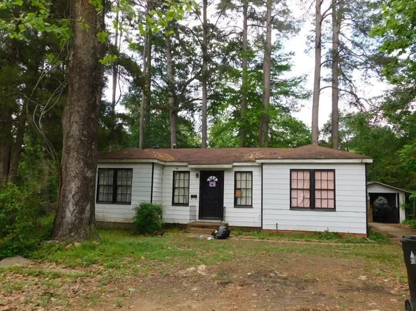 901 2nd St SE, Springhill, LA 71075