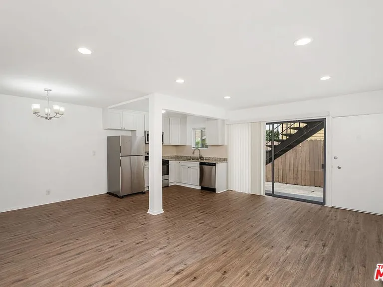 7550 Fountain Ave #2 — Photo 8