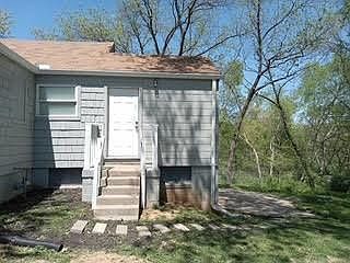 4th image of 6800 Blue Pkwy