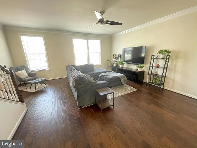 706 Bunker Ln — Photo 25