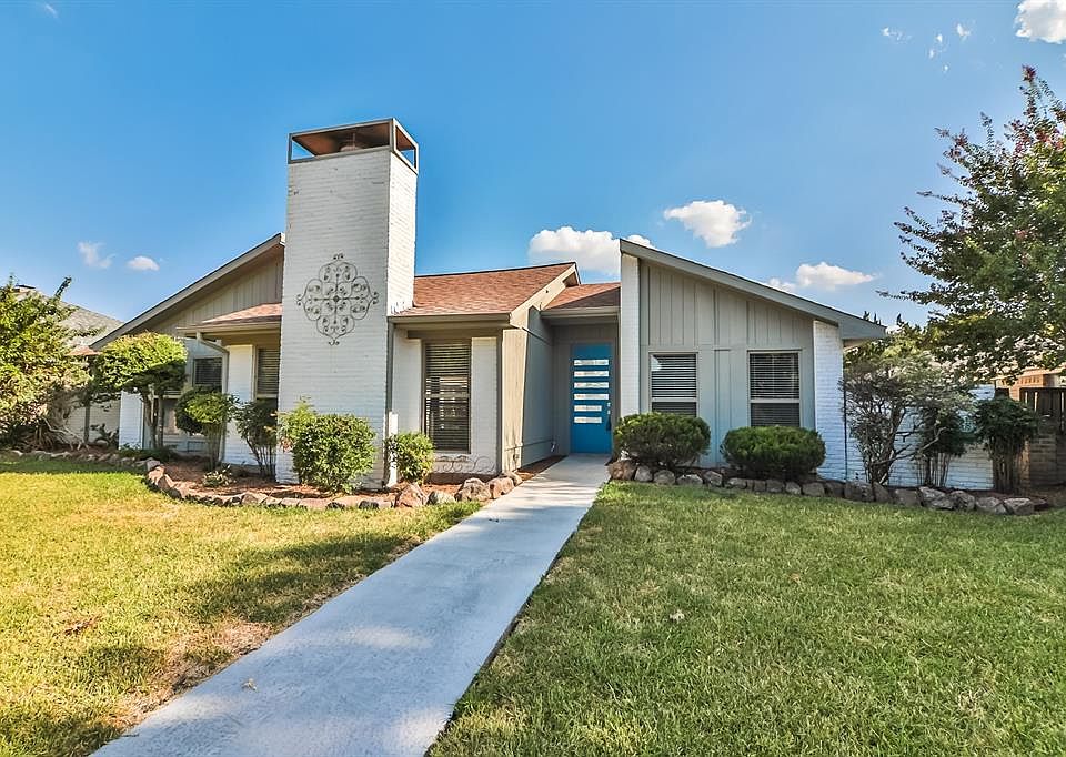 1st image of 3228 Bullock Dr
