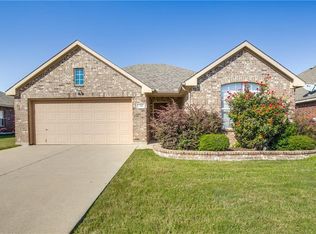 1201 Brownford Dr, Burleson, TX 76028