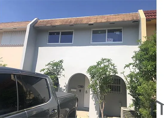 7260 W 3rd Ave — Photo 2