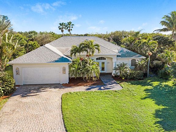2nd image of 129 Hidden Cove Dr