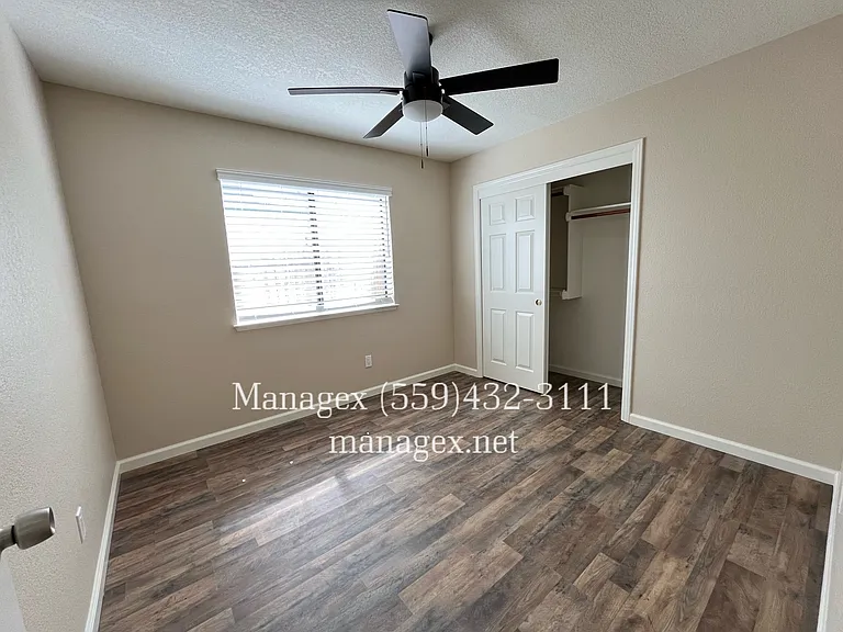 8449 N 8th St — Photo 15