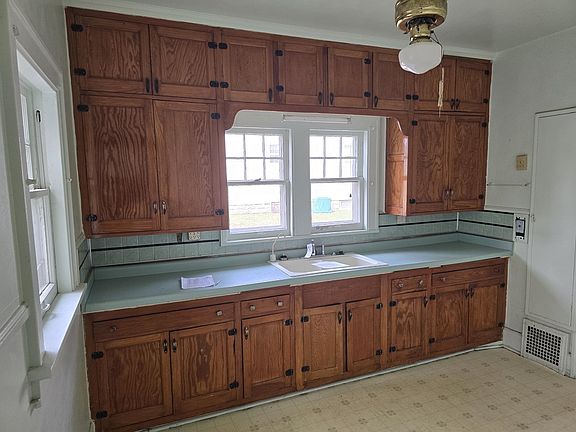 5th image of 112 Rome Ave