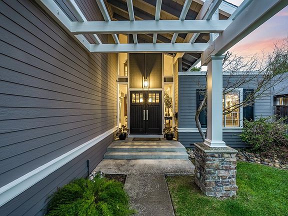 3rd image of 505 Los Pinos Way