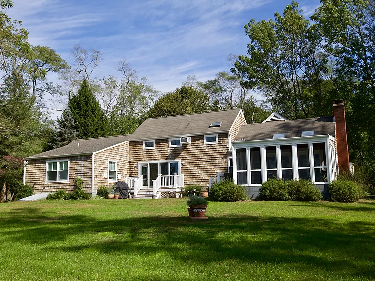 23 N Midway Rd — Photo 2