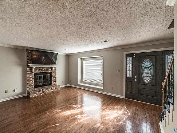 4th image of 6950 Steeplechase Dr NW