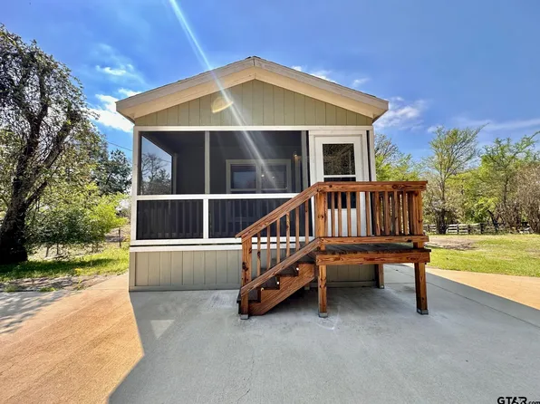 7958 An County Rd #404, Palestine, TX 75803