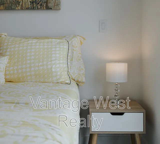 3389 Lakeshore Rd #516 — Photo 31