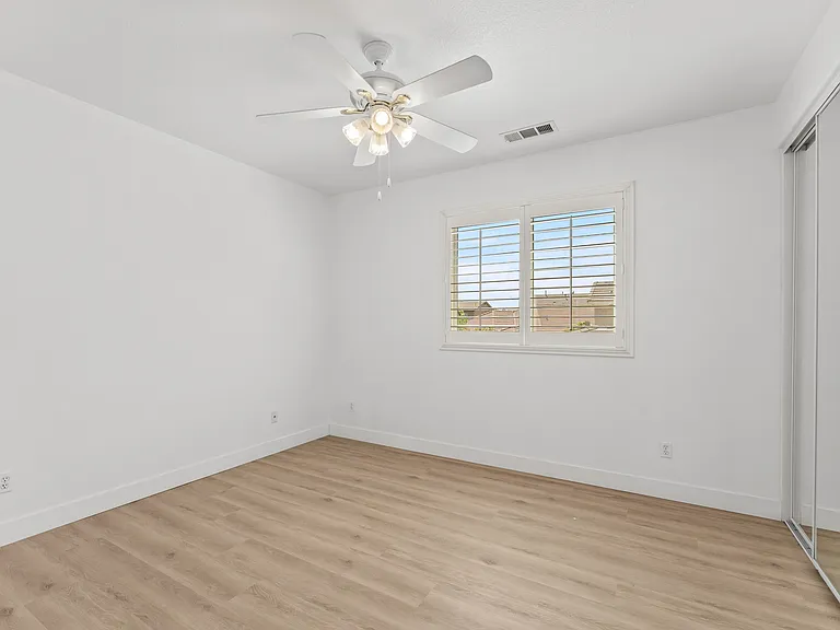 12326 White Horse Ct — Photo 23