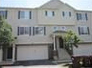 369 Evergreen Cir, Gilberts, IL 60136