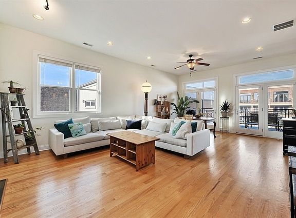 2nd image of 2701 W Chicago Ave APT 3N