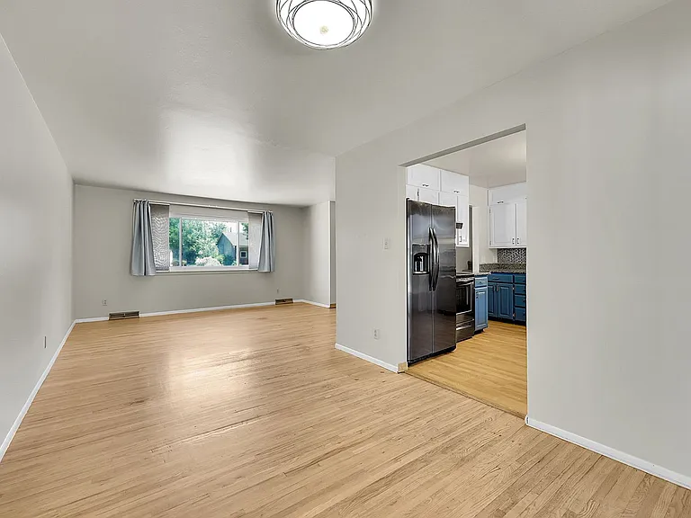 4220 Edwinstowe Ave — Photo 6