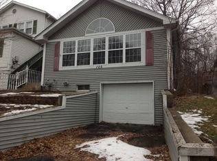 125 Arthur Ave, Fox Lake, IL 60020