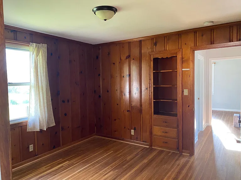 47 Hillsboro Rd — Photo 8