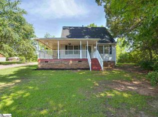 109 Grant Dr, Laurens, SC 29360