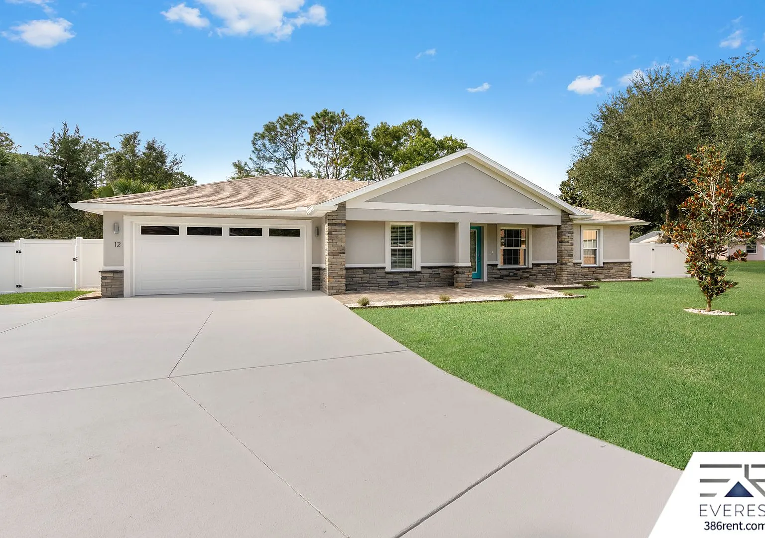 Fully Fenced, Completely Renovated 3/2/2 On A Cul-de-Sac In The Heart Of Palm Coast — Photo 2