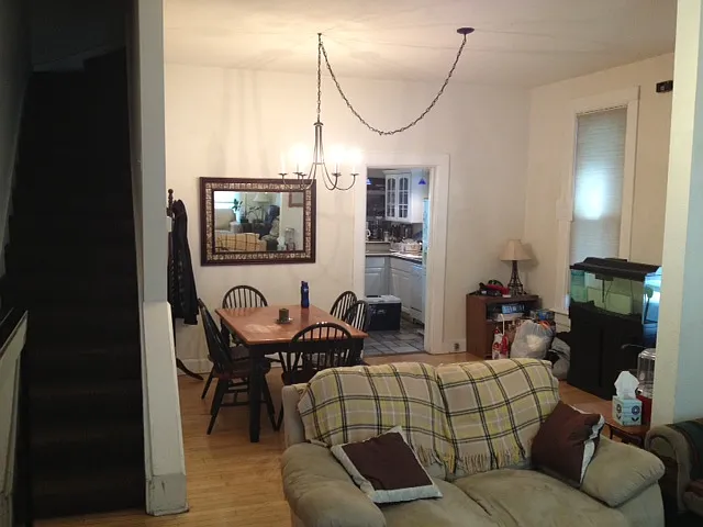3 bed, 1.5 bath, 2000 sqft, $1,950 — Photo 2