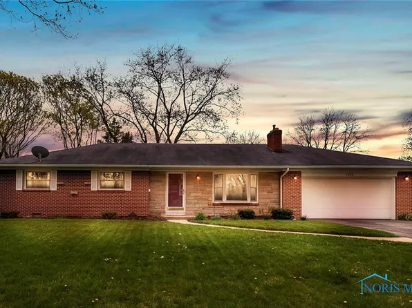 2242 Heatherwood Dr, Toledo, OH 43614