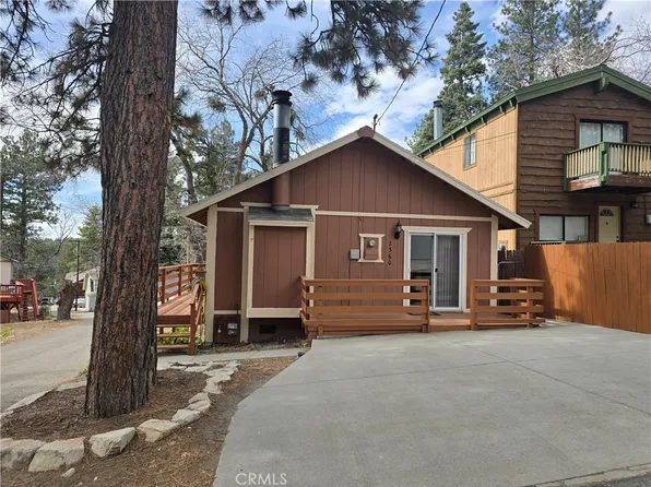 2360 Oak St, Apple Valley, CA 92308